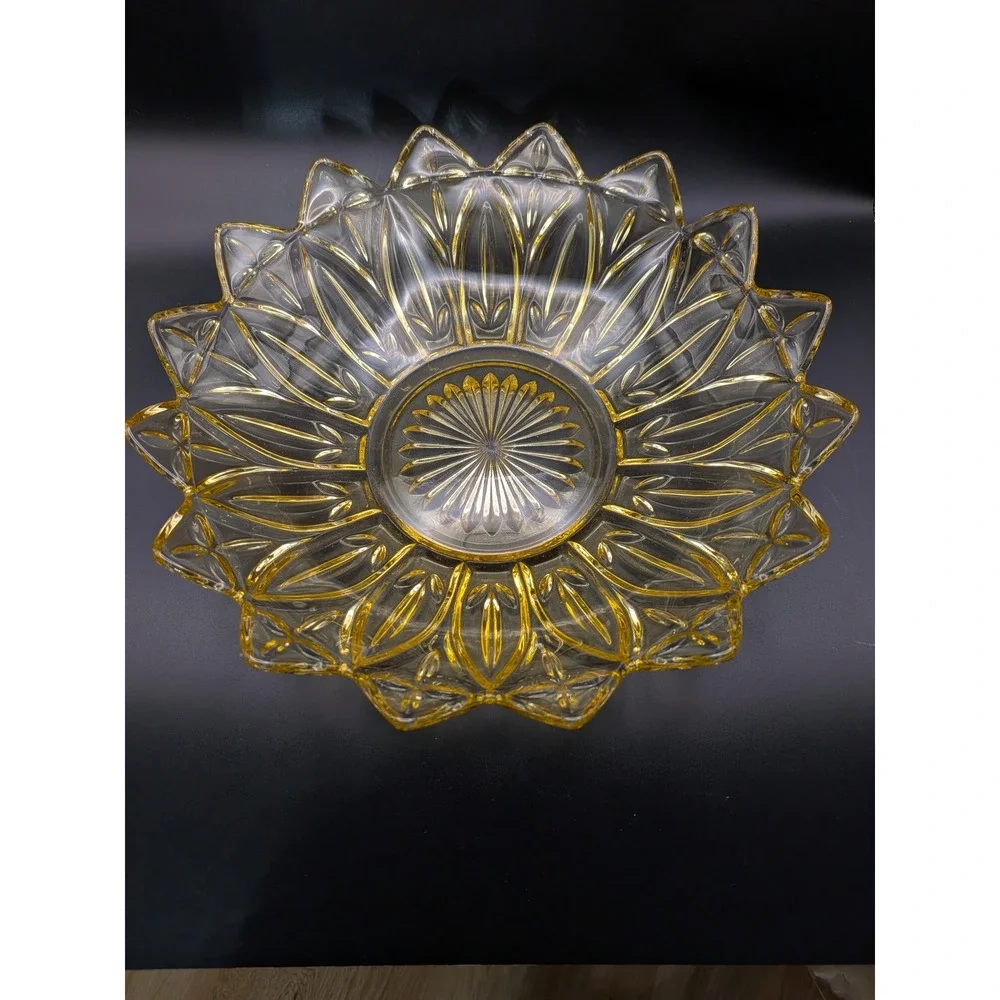 Vintage Carnival FEDERAL GLASS Yellow Flower Petal Pattern Bowl